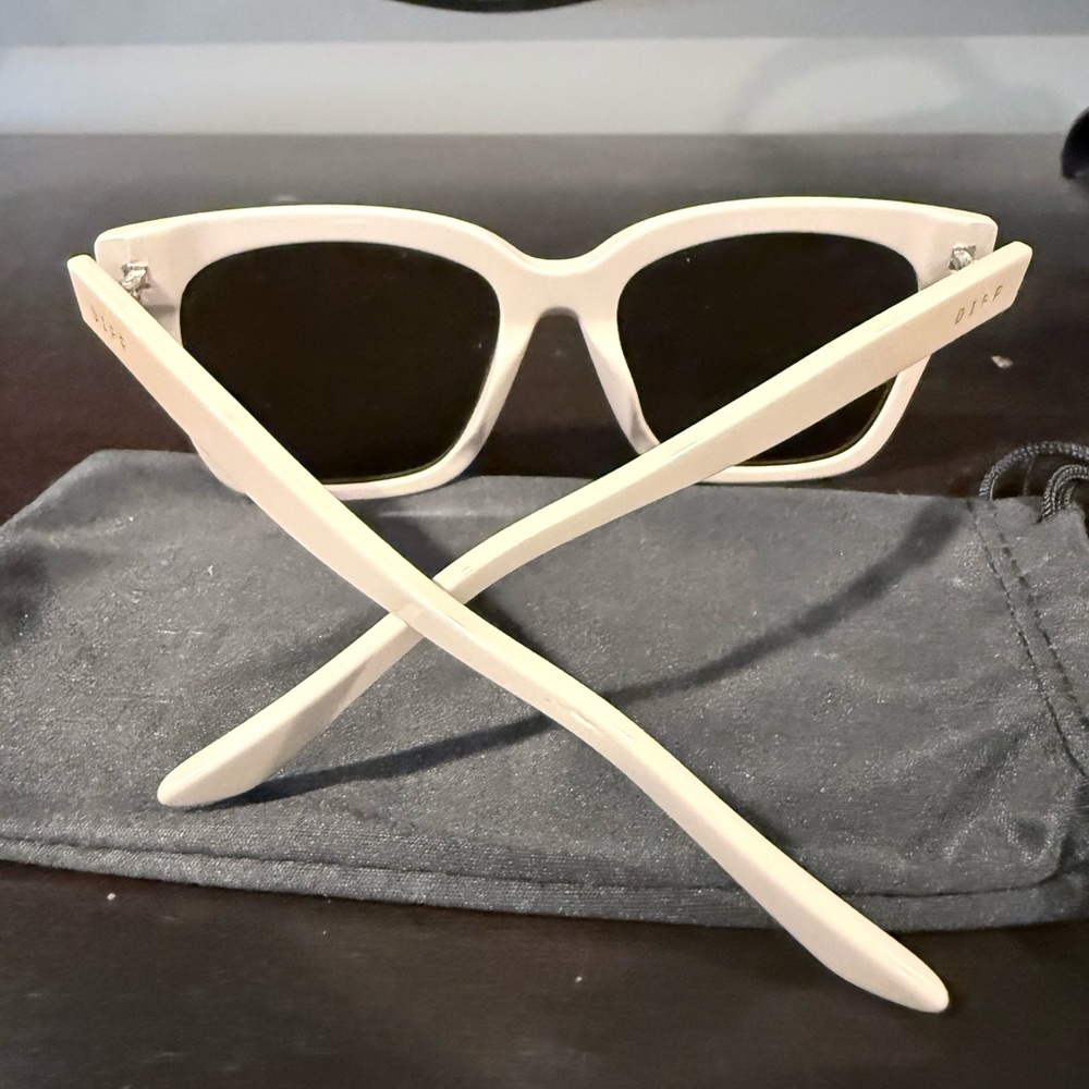 Diff Sunglasses - image 4